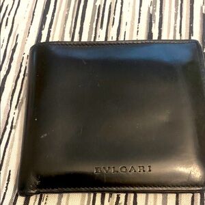Bvlgari men’s black wallet excellent shape -clean inside minor callouts outside